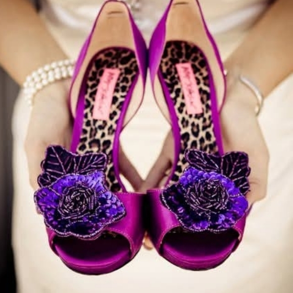 Vintage Betsey Johnson Satin & Sequin Purple Heels Iris - Picture 2 of 8